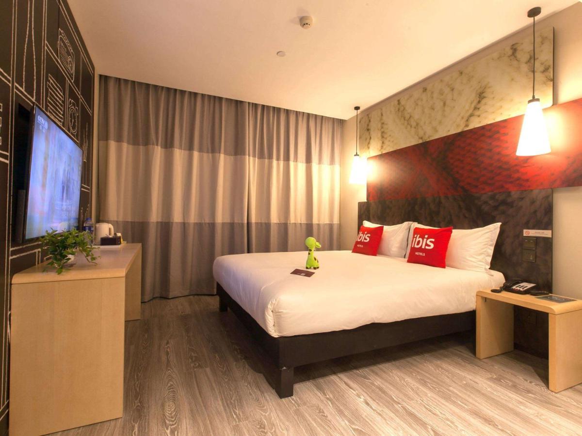 Ibis Wuhan Hubu Alley Hotel Exterior foto